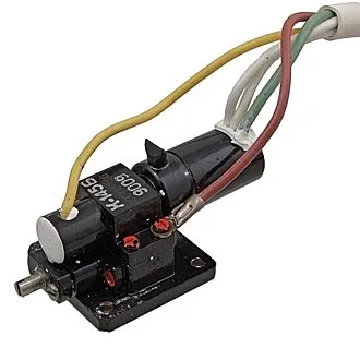 К-145Б клистрон фото 2 К-145Б клистрон фото 2