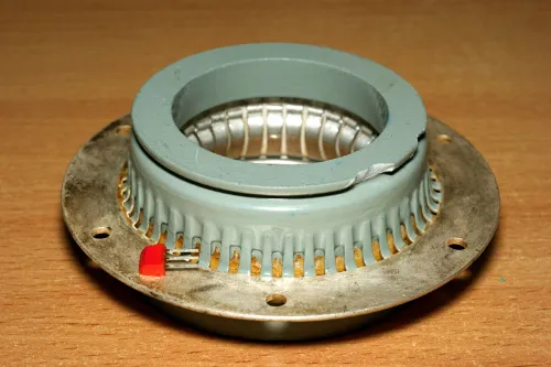 КВЦ-1 4кВ 150 пф фото 2 КВЦ-1 4кВ 150 пф фото 2