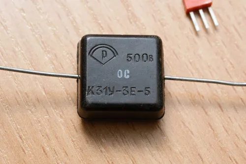 К31У-3Е 1 250в 240 пф фото 2 К31У-3Е 1 250в 240 пф фото 2